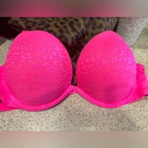 Victoria Secret Pink Push Up Bra Size 38B